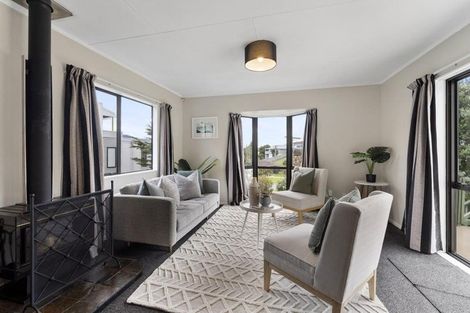 Photo of property in 18 Webber Street, Paraparaumu Beach, Paraparaumu, 5032