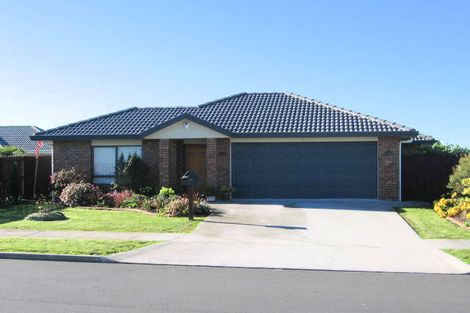 Photo of property in 30 Robin Brooke Drive, Flat Bush, Auckland, 2019