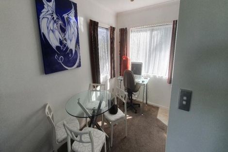 Photo of property in 2/9 Jay Court, Botany Downs, Auckland, 2010