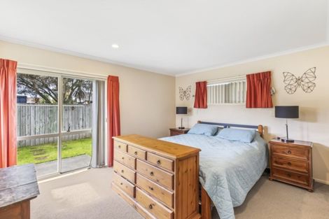 Photo of property in 11 Grabella Place, Papamoa Beach, Papamoa, 3118