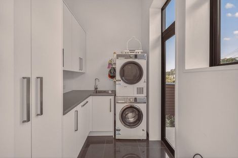 Photo of property in 3 The Terrace, Mount Pleasant, Christchurch, 8081