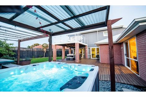 Photo of property in 49 Orlando Crescent, Waimairi Beach, Christchurch, 8083