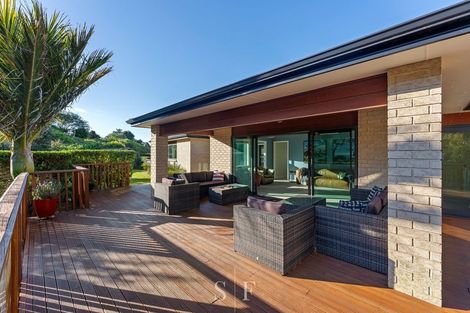 Photo of property in 22 Fairway Oaks Drive, Waikanae Beach, Waikanae, 5036
