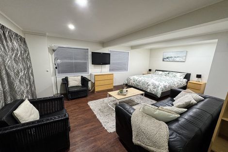 Photo of property in 1/38 Beulah Avenue, Rothesay Bay, Auckland, 0630