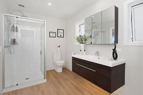 Photo of property in 28a Torkar Road, Clarks Beach, 2122