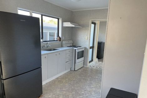 Photo of property in 32a Aquarius Drive, Kawaha Point, Rotorua, 3010