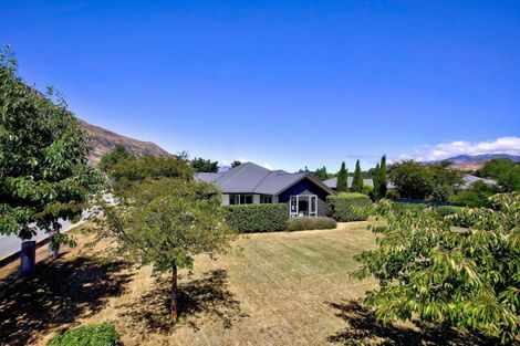 Photo of property in 23 Bridesdale Drive, Lake Hayes, Queenstown, 9304