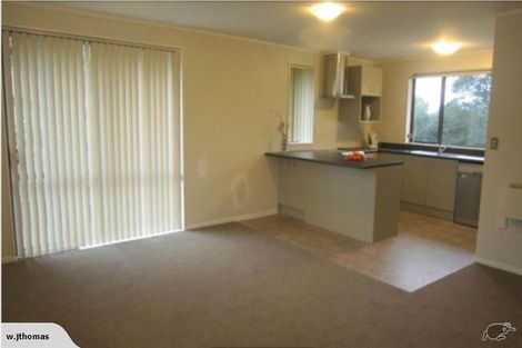 Photo of property in 46 San Valentino Drive, Henderson, Auckland, 0612