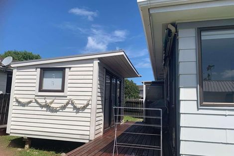 Photo of property in 3/76 Luanda Drive, Ranui, Auckland, 0612