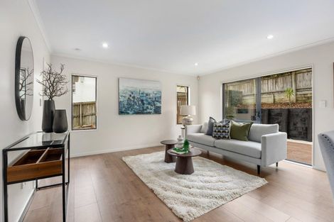 Photo of property in 8 Mulu Place, Fairview Heights, Auckland, 0632