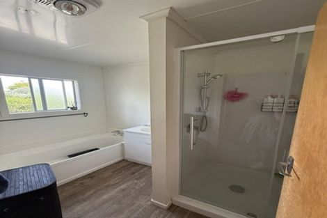 Photo of property in 5 Shearwater Street, One Tree Point, 0118