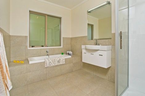 Photo of property in 12 Stevensons Crescent, Albany Heights, Albany, 0793