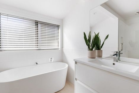 Photo of property in 27 Barbara Grove, Papamoa Beach, Papamoa, 3118