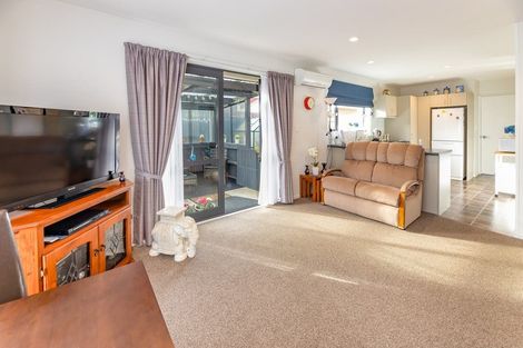 Photo of property in 21 Clinton Lane, Woolston, Christchurch, 8062