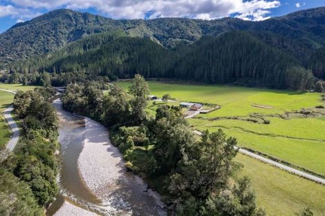 Photo of property in 61 Matiri West Bank Road, Matiri, Murchison, 7077