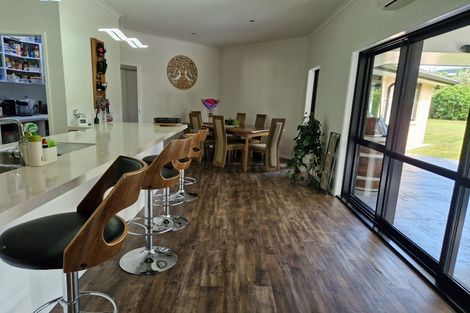 Photo of property in 15 Opal Avenue, Timberlea, Upper Hutt, 5018