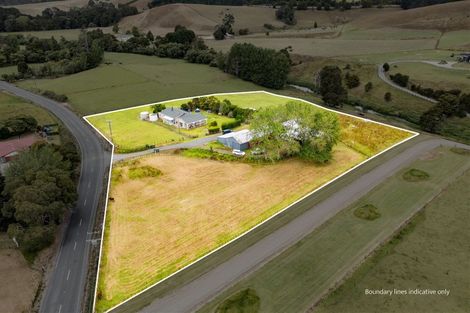 Photo of property in 77 Pataua Road North, Whareora, Whangarei, 0175