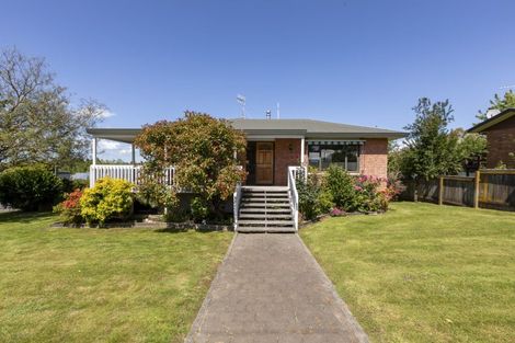 Photo of property in 37 Domain Road, Waipawa, 4210