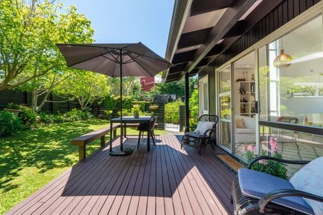 Photo of property in 1/41 Ravenwood Drive, Forrest Hill, Auckland, 0620