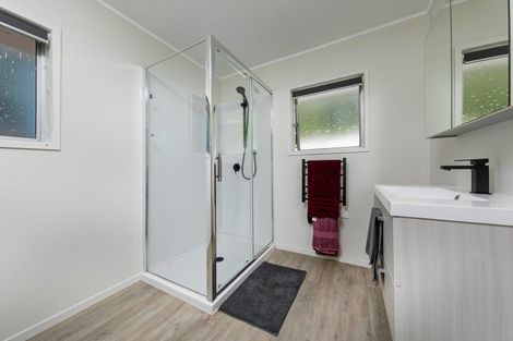 Photo of property in 5/1 Takapu Street, Henderson, Auckland, 0612