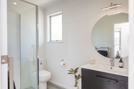 Photo of property in 22 Ruamahanga Crescent, Terrace End, Palmerston North, 4410