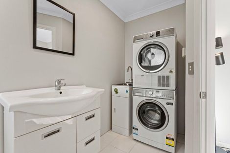 Photo of property in 22 Greenway Rise, Gulf Harbour, Whangaparaoa, 0930