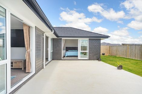 Photo of property in 47 Atlantic Drive, Fitzherbert, Palmerston North, 4410