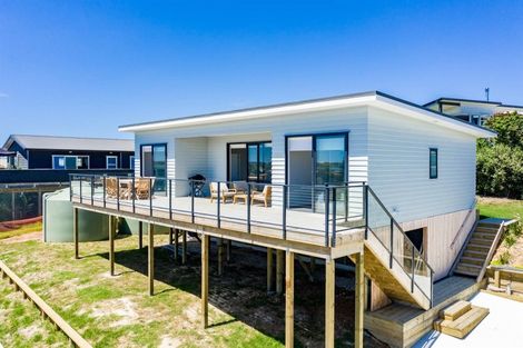 Photo of property in 4 Manuka Close, Mangawhai, 0505