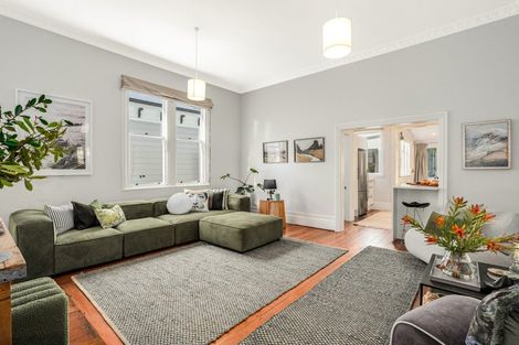 Photo of property in 9 Ranfurly Terrace, Mount Cook, Wellington, 6021