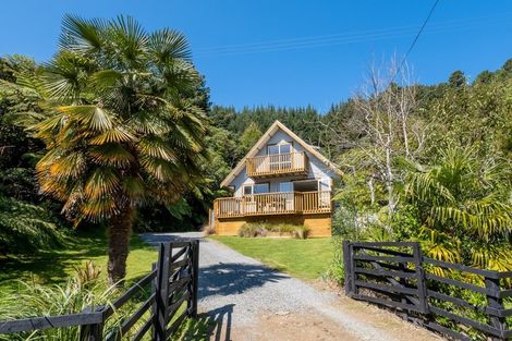 Photo of property in 34 Mccormicks Road, Whatamango Bay, Picton, 7281