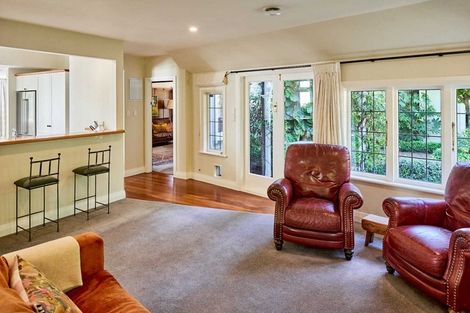 Photo of property in 3 Dillon Street, Lowry Bay, Lower Hutt, 5013