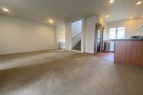 Photo of property in 5 Mt Lebanon Lane, Henderson, Auckland, 0612