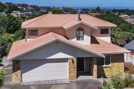Photo of property in 53 Ribbonwood Crescent, Goodwood Heights, Auckland, 2105