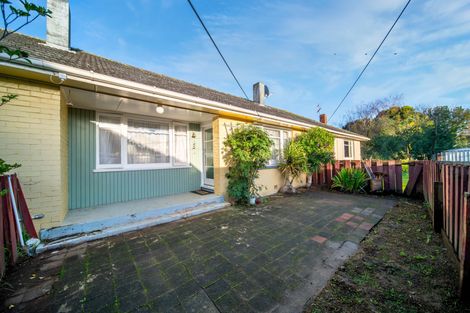 Photo of property in 2/8 Jennifer Place, Papatoetoe, Auckland, 2025