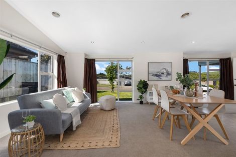 Photo of property in 18 Dusky Crescent, Aotea, Porirua, 5024