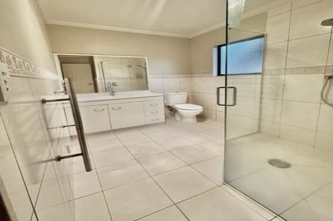 Photo of property in 17 Kopu Drive, Pyes Pa, Tauranga, 3112