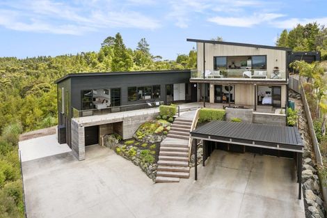 Photo of property in 246 Hillcrest Road, Wainui, 0931