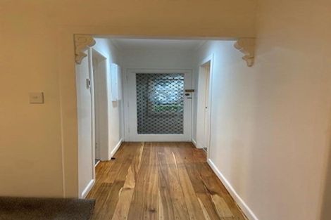 Photo of property in 10 View Road, Papakura, 2110