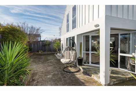 Photo of property in 1a Dulles Place, Papanui, Christchurch, 8053