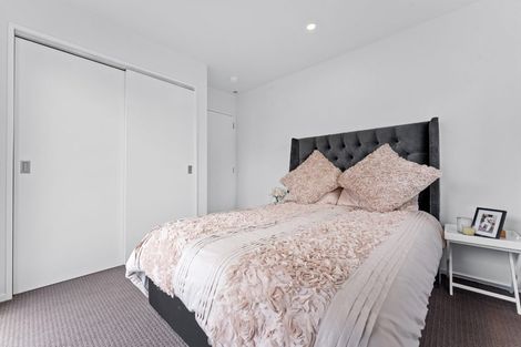 Photo of property in 1c/60 Masons Road, Oteha, Auckland, 0632