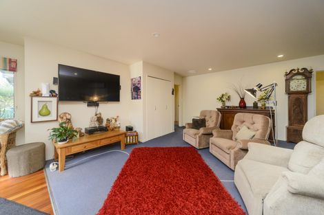 Photo of property in 24 Clearview Drive, Milson, Palmerston North, 4414
