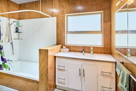 Photo of property in 132 Bing Lucas Drive, Tawa, Wellington, 5028