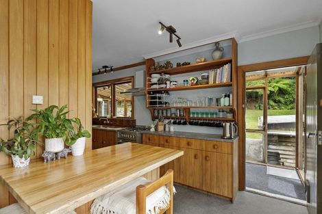 Photo of property in 496 Stokes Valley Road, Stokes Valley, Lower Hutt, 5019