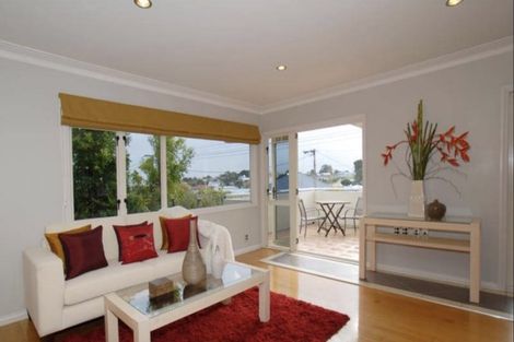 Photo of property in 32 Regent Street, Devonport, Auckland, 0624