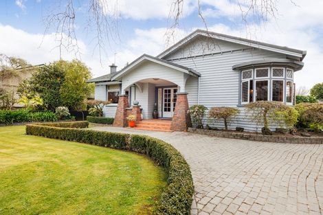 Photo of property in 21 Manapouri Crescent, Hokowhitu, Palmerston North, 4410
