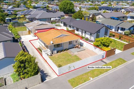 Photo of property in 1/8 Lamorna Road, Parklands, Christchurch, 8083