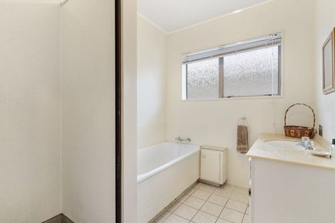 Photo of property in 3 Centreway Road, Orewa, 0931