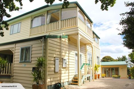 Photo of property in 18 Huia Road, Titirangi, Auckland, 0604