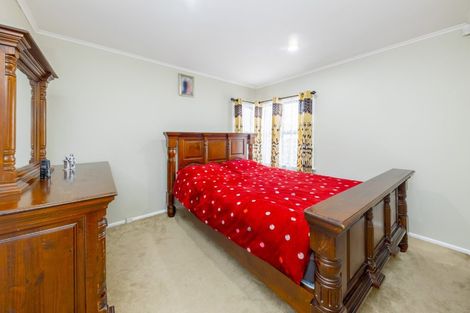 Photo of property in 5 Lloyd Avenue, Papatoetoe, Auckland, 2025