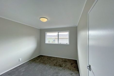 Photo of property in 2/82 Moore Street, Hillcrest, Auckland, 0627